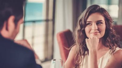 تعليمي على أدي وخطيبيي أحرجني.. فيديو جراف 