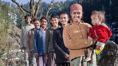 في كينور الهندية.. الأشقاء يتزوجون امرأة واحدة والأب الحقيقي «أزمة» 