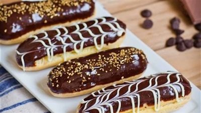 إيمان عفيفي تشرح إتيكيت تناول الجاتوه والإكلير