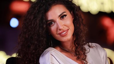 جميلة مهرجان القلعة.. آية الغرياني تحقق حلمها وتستعرض رشاقتها برقصة طريفة.. صور وفيديو