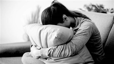 قبل أن تصل إلى الانتحار.. هذه أسباب الاكتئاب وطرق التعامل معه 