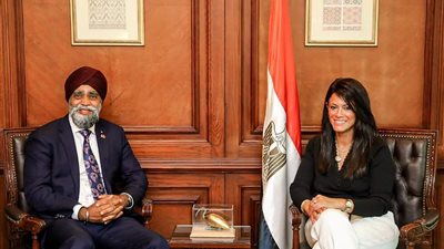 «المشاط» تبحث مع وزير التنمية الدولية الكندي التعاون في مجالات تمكين المرأة والأمن الغذائي وتمويل المناخ