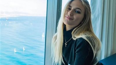 بيكيه وحبيبته الجديدة في وضع رومانسي.. صور وفيديو