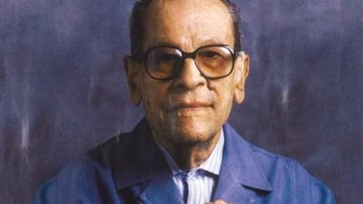 بين المخلصة والضحية.. كيف رأى نجيب محفوظ المرأة في رواياته؟