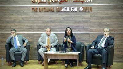 القومي للمرأة يناقش دور المرأة في مبادرة المشروعات الخضراء الذكية