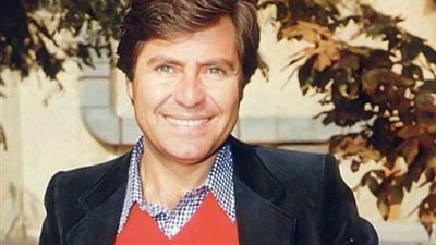 بعد رئاسته مهرجان القاهرة السينمائي.. حسين فهمي يتحدث عن أزياء الفنانات