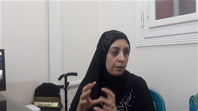 صور| كفيفة تُدير جمعية أهلية وتُعلم الأطفال على طريقة برايل