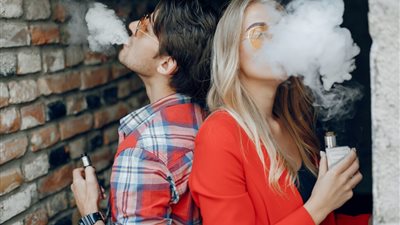 «خراب بيوت».. التدخين يدمر الوضع المالي للأسرة 