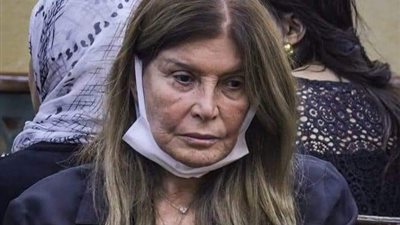 منهم حسين فهمي ودنيا سمير غانم.. نجوم الفن يدعمون ميرفت أمين بعد تعرضها للتنمر