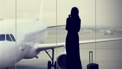 هل يجوز سفر المرأة دن محرم؟.. علماء الدين حددوا شرطًا واحدًا