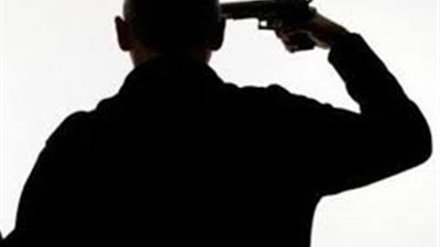 زوج يحاول الانتحار في بث مباشر بسبب زوجته.. إليك التفاصيل