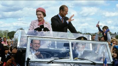 70 عامًا في الحكم.. كيف نجت الملكة إليزابيث الثانية من محاولات الاغتيال؟