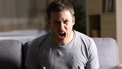 الأزهر يوضح حكم الدين في مدى وقوع طلاق الغضبان أو المكره