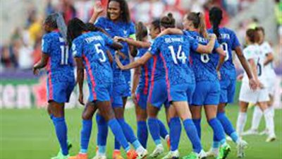 إصابة مروعة لمدافعة منتخب فرنسا.. واتهام خطير من ليون