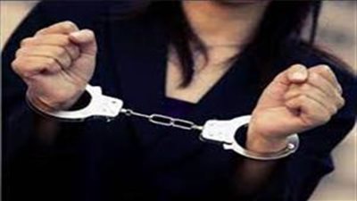 المتهمة بسرقة منازل دمياط: كنت بكسر الأبواب بمساعدة جوزي.. ولسنا عصابة حمادة وتوتو