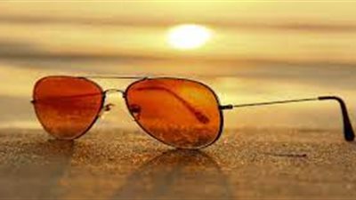 تفسير رؤية النظارة الشمسية في المنام.. حزن ومكر للعزباء والمتزوجة