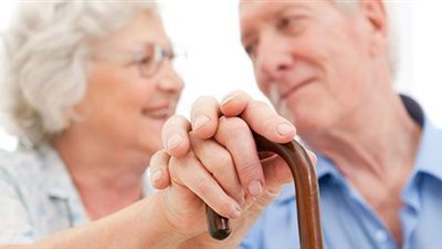 دراسة: تناول الفيتامينات بشكل يومي يحسن وظائف المخ لدى كبار السن