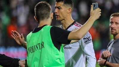بعد وصفه بـ«المتعجرف».. موقف جديد يثير الغضب ضد رونالدو