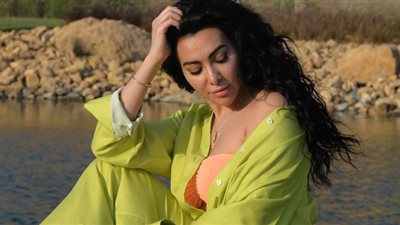 «بعد تصدرها التريند» 10 إطلالات صيفية جريئة لـ ميريهان حسين