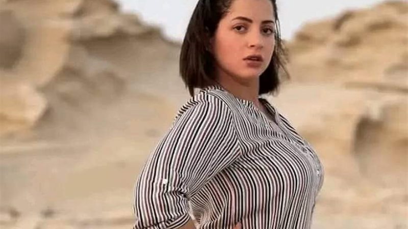 مني فاروق