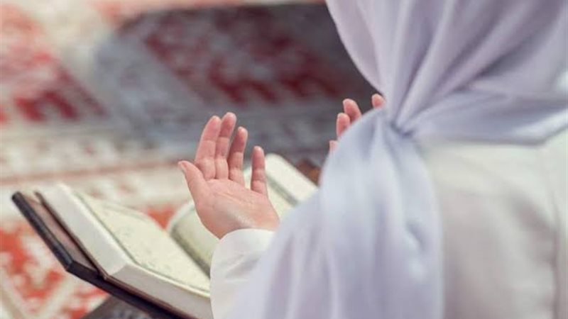 حكم صلاة الجمعة للمراة