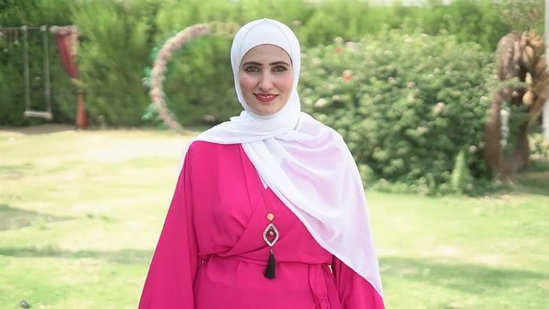 المنشدة إيمان ابو