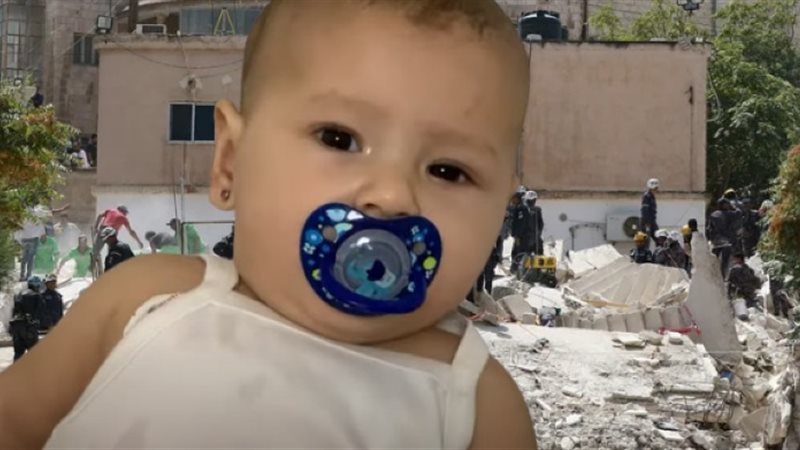 لحظة خروج الطفلة
