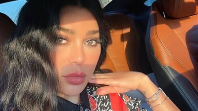 بـ تيشيرت رجالي.. هيفاء وهبي تخطف الأنظار في أحدث إطلالة