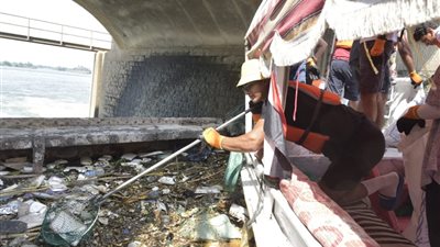 بنك القاهرة ينظم يومًا تطوعيًّا لتنظيف مياه النيل بالقناطر الخيرية تزامنًا مع الاحتفال باليوم العالمي للنظافة