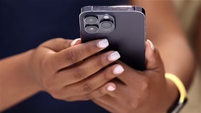 «آبل» ستصدر إصلاح لخلل غريب في iPhone 14 يتسبب باهتزاز الكاميرا عند التقاط الصور