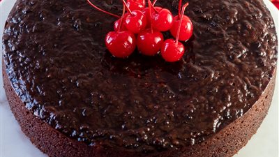 من الرم والتوابل العطرية.. أسرار وطقوس كعكة الزفاف الجامايكية