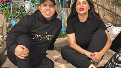 بعد أنباء ارتباطهما.. عمر كمال يتغزل في ندى الكامل: 