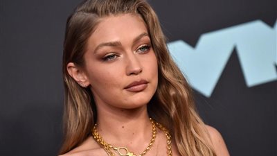 بعد انفصالها عن زين مالك.. جيجي حديد تخطف قلب 