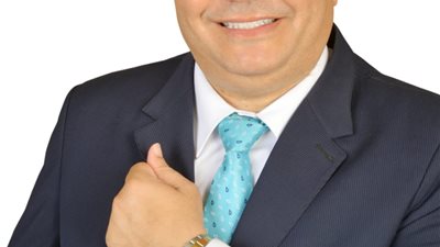 استشاري صحة نفسية لـ«هير نيوز»: السوشيال ميديا مصدر إسقاط العورات الاجتماعية