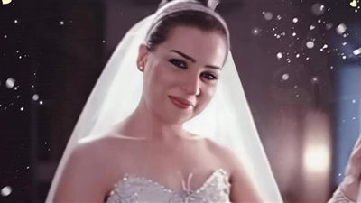 مي عز الدين تتصدر التريند بـ فستان الزفاف.. والجمهور يستدعي أحمد السعدني!