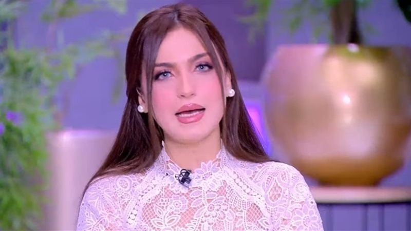الاعلامية ياسمين
