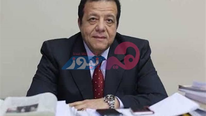 الدكتور عاطف عبداللطيف
