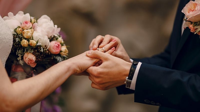 حكم إجبار الفتاة