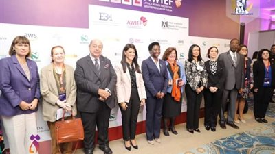 «القومي للمرأة» في أسبوع.. سعي لتمكين رائدات الأعمال ومتابعة التأثيرات المناخية على الحامل