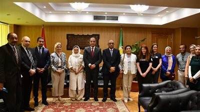 مبادرة تمكين الفتيات 