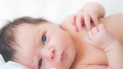 كيف تحمي عيون أطفالك في 3 خطوات؟