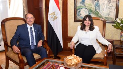 وزيرة الهجرة تبحث مع أحد أبرز رموز الجالية المصرية بالسعودية استثماراته بمصر