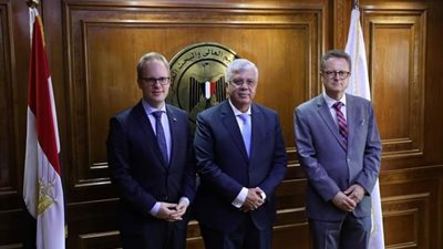 وزير التعليم العالي يلتقي وفدًا ألمانيًا لتعزيز التعاون العلمي والبحثي 