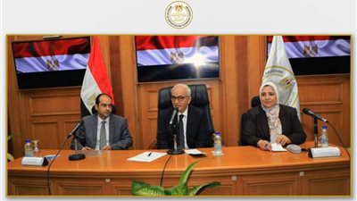 وزير التعليم يجتمع مع عمداء كليات التربية لبحث أوجه التعاون