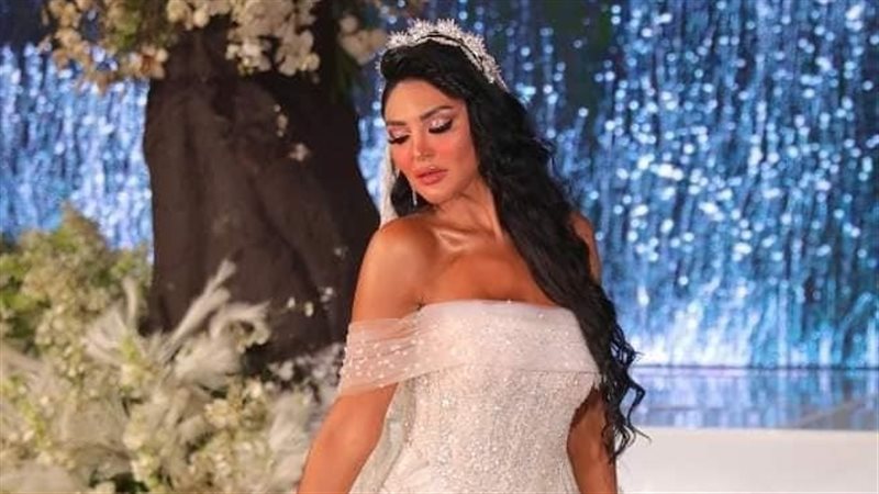 الإعلامية سالي عبدالسلام