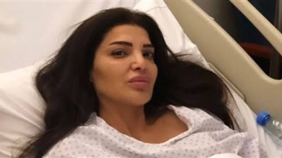 أول صورة لـ دينا حايك من المستشفى بعد إصابتها بالسرطان