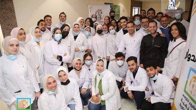 علاج 335 حالة.. القومي للمرأة ينظم قافلة طبية بمحافظة الفيوم