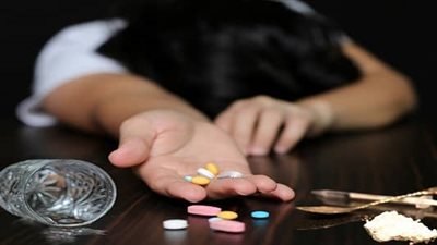 أخصائية نفسية تُحذر من تناول الأدوية المنشطة أثناء المذاكرة