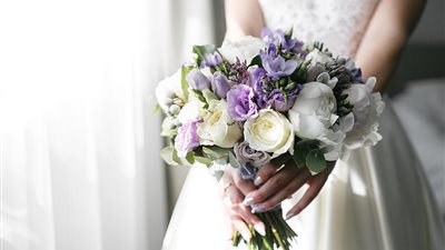 لو فرحك قرّب.. إليك أجمل 4 أنواع من الأزهار لتزيين باقة العروس