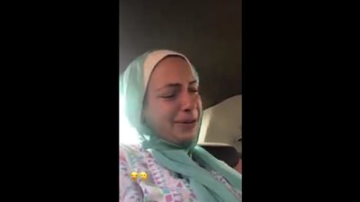 بسبب مهرجان شعبي.. نوبة بكاء لفتاة تشعل السوشيال ميديا (فيديو)